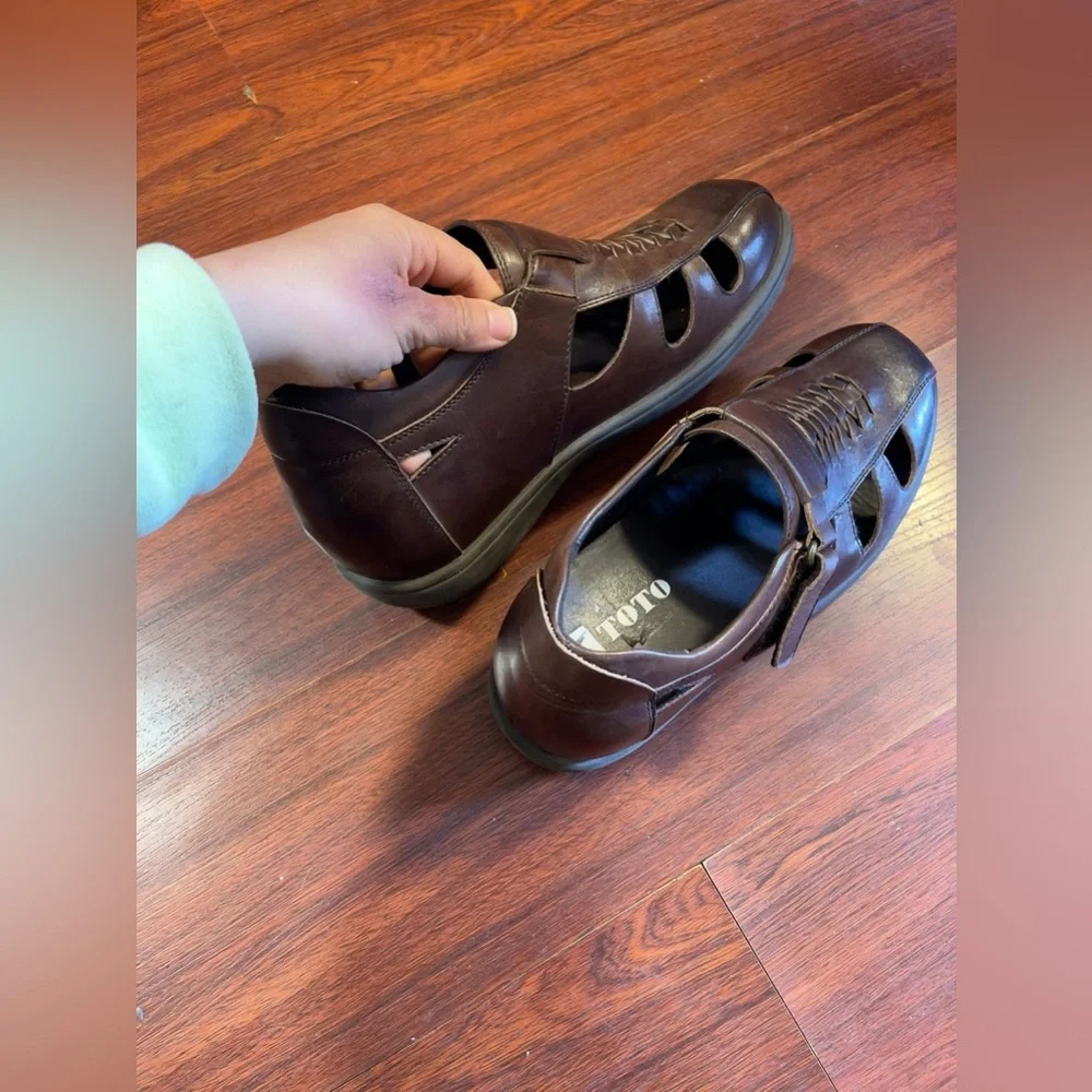 TOTO Men Invisible‎ Height Increasing Elevator Brown Leather Slip On Sandals 7